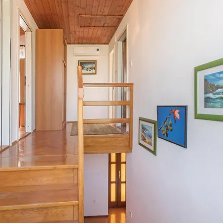 Holiday Home Pula Pomer