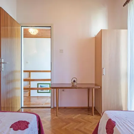 펜션 3 Bedroom Beautiful In 풀라
