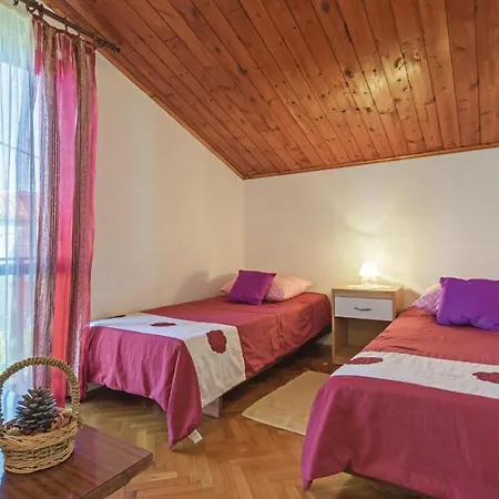 Holiday Home Pula Pomer Holiday home