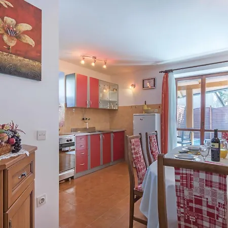 Holiday Home Pula Pomer