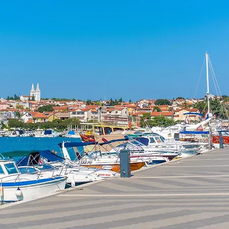 Ferienhaus Holiday Home Pula Pomer Pula