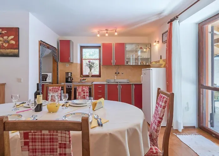 Holiday Home Pula Pomer Дом отдыха