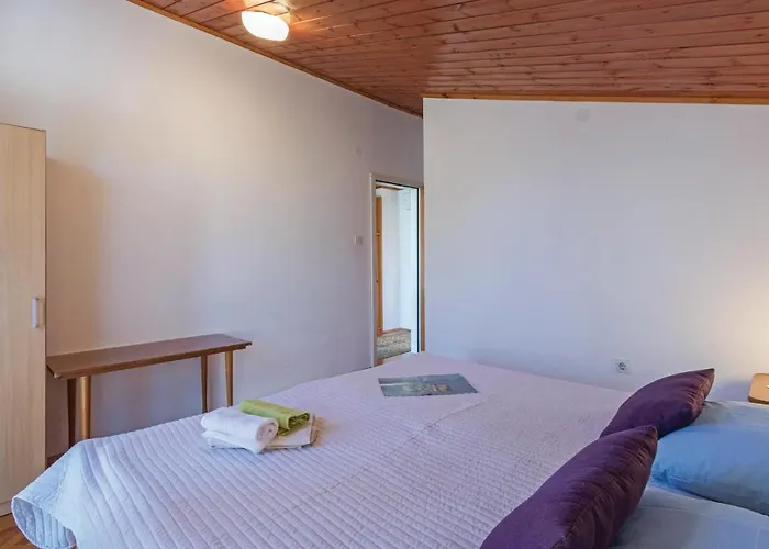 Holiday Home Pula Pomer Дом отдыха Пула