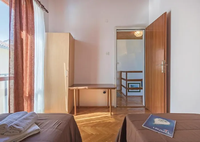 Дом отдыха Holiday Home Pula Pomer *