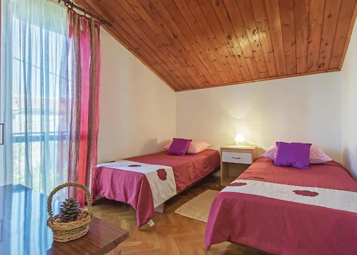 Holiday Home Pula Pomer Дом отдыха