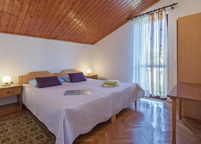 Дом отдыха Holiday Home Pula Pomer *