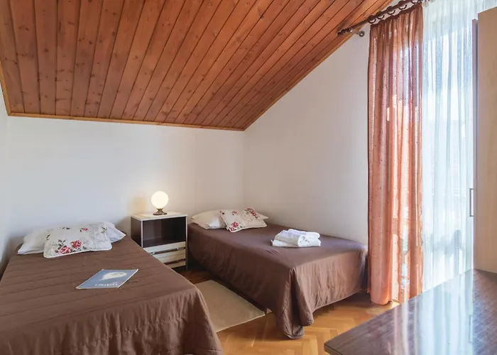 Holiday Home Pula Pomer