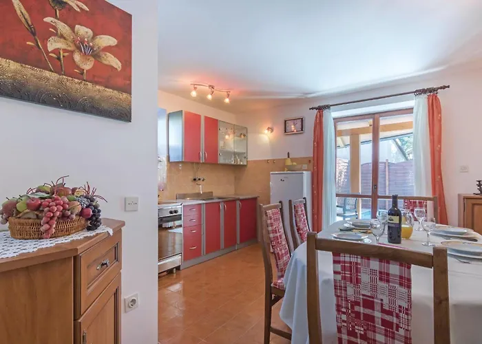 Holiday Home Pula Pomer