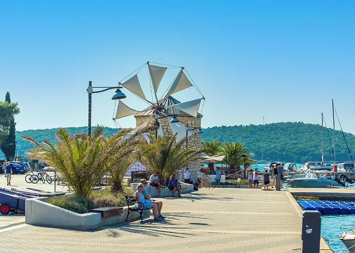 Holiday Home Pula Pomer Дом отдыха *