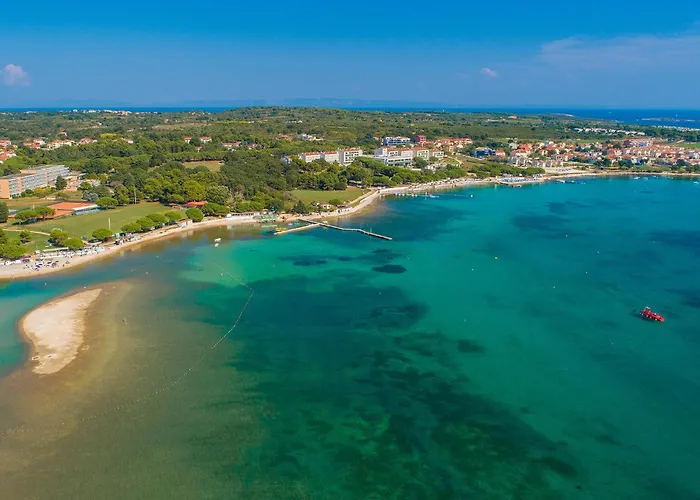 Дом отдыха Holiday Home Pula Pomer *