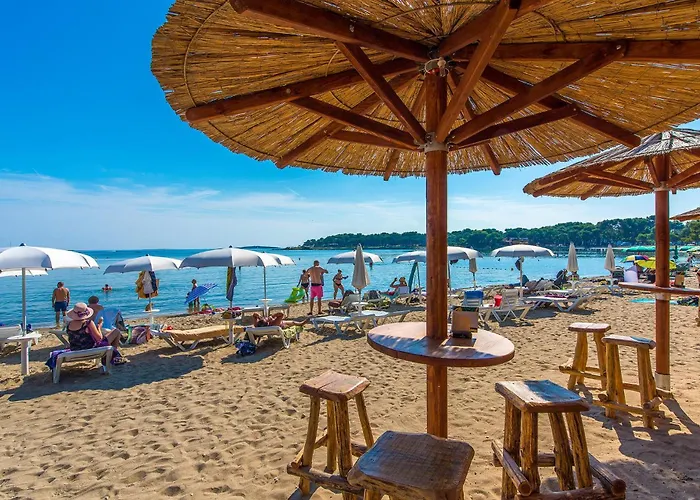 Holiday Home Pula Pomer Пула