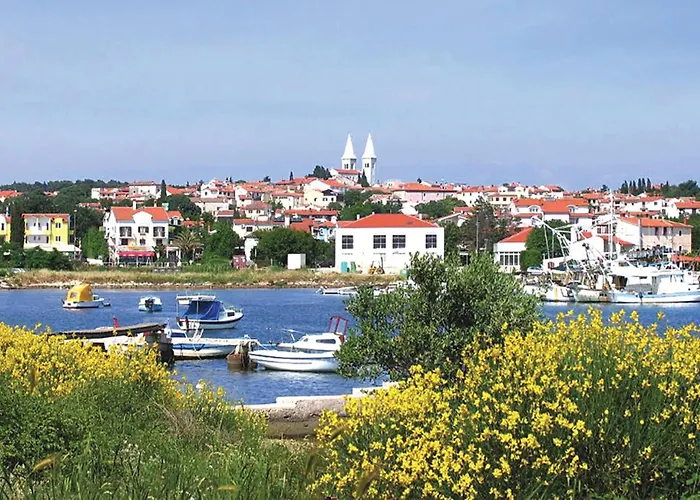 Holiday Home Pula Pomer Дом отдыха